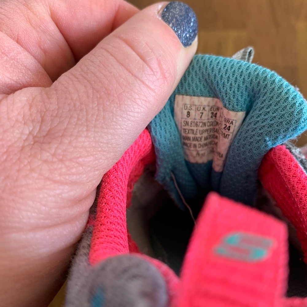 Gently used Skechers sneakers little girls - Picture 3 of 3